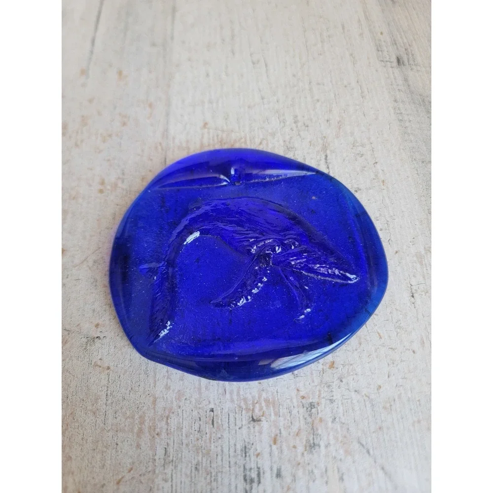 Vintage blue whale sun catcher glass unique ornament Xmas home decor